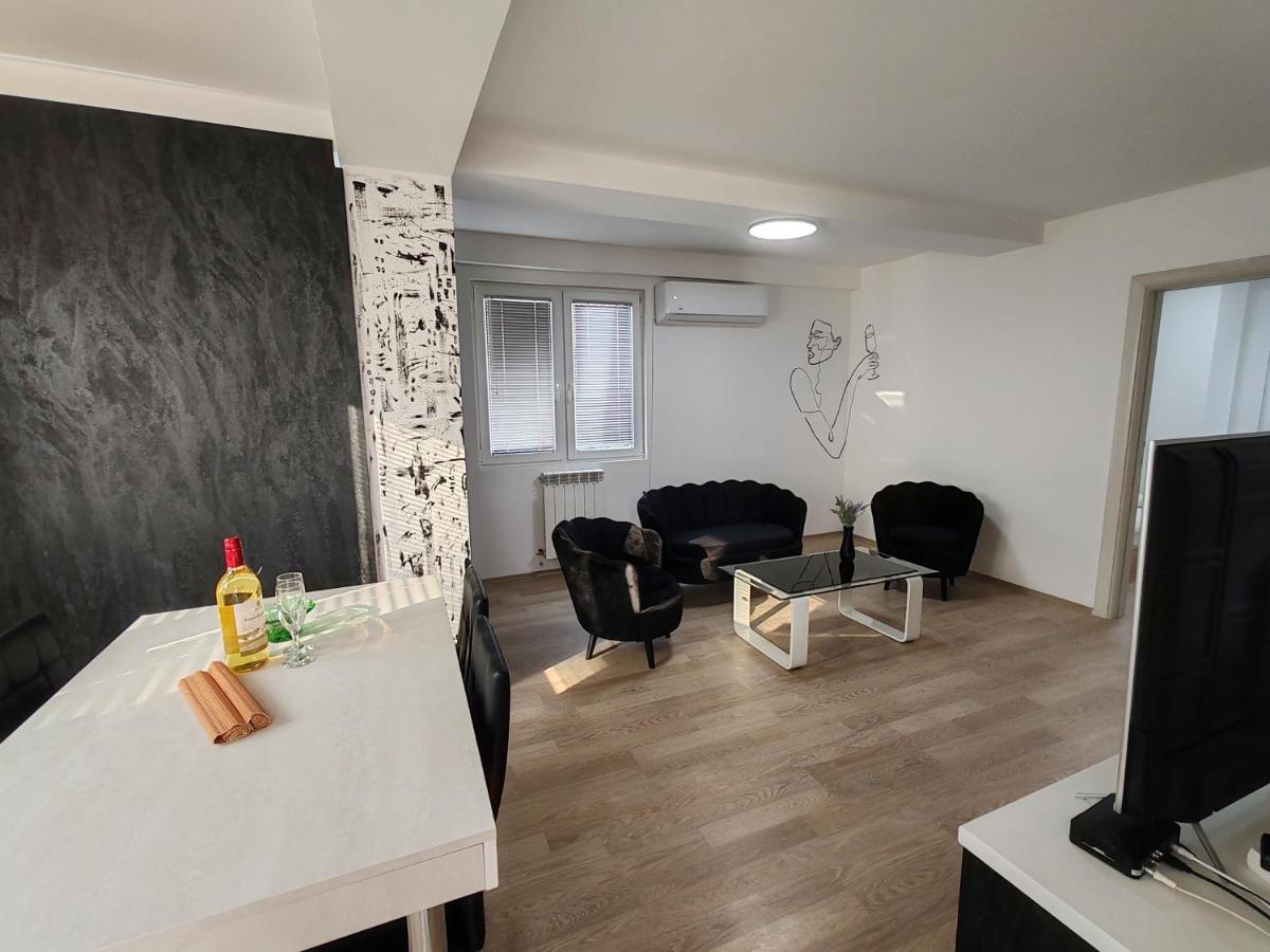 Central Modern Flat M&M Apartments Skopie Exterior foto