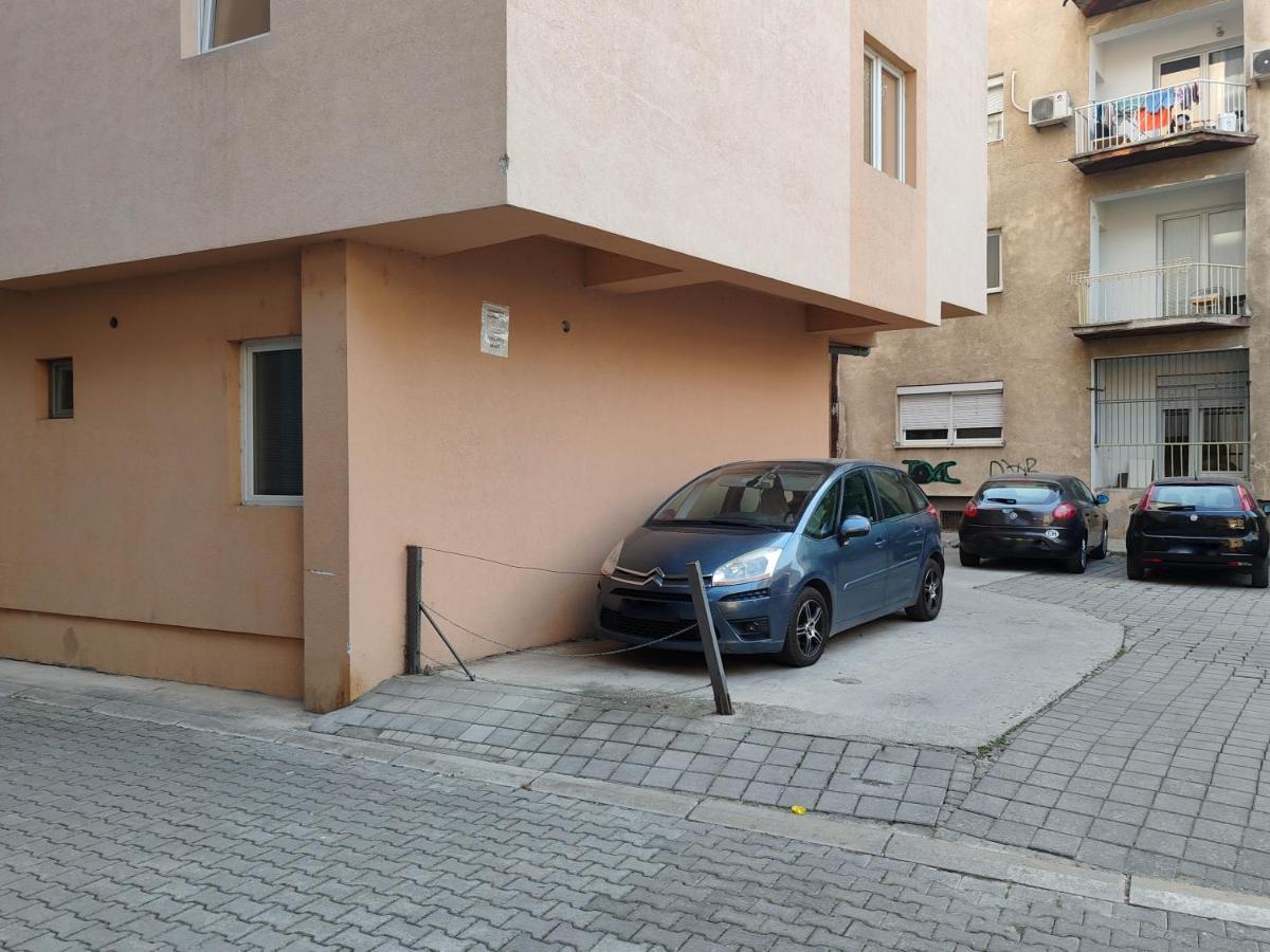 Central Modern Flat M&M Apartments Skopie Exterior foto